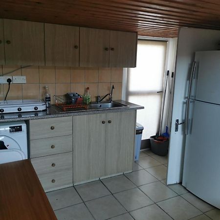 Strovolos Rooms Studios Lefkoşa Oda fotoğraf