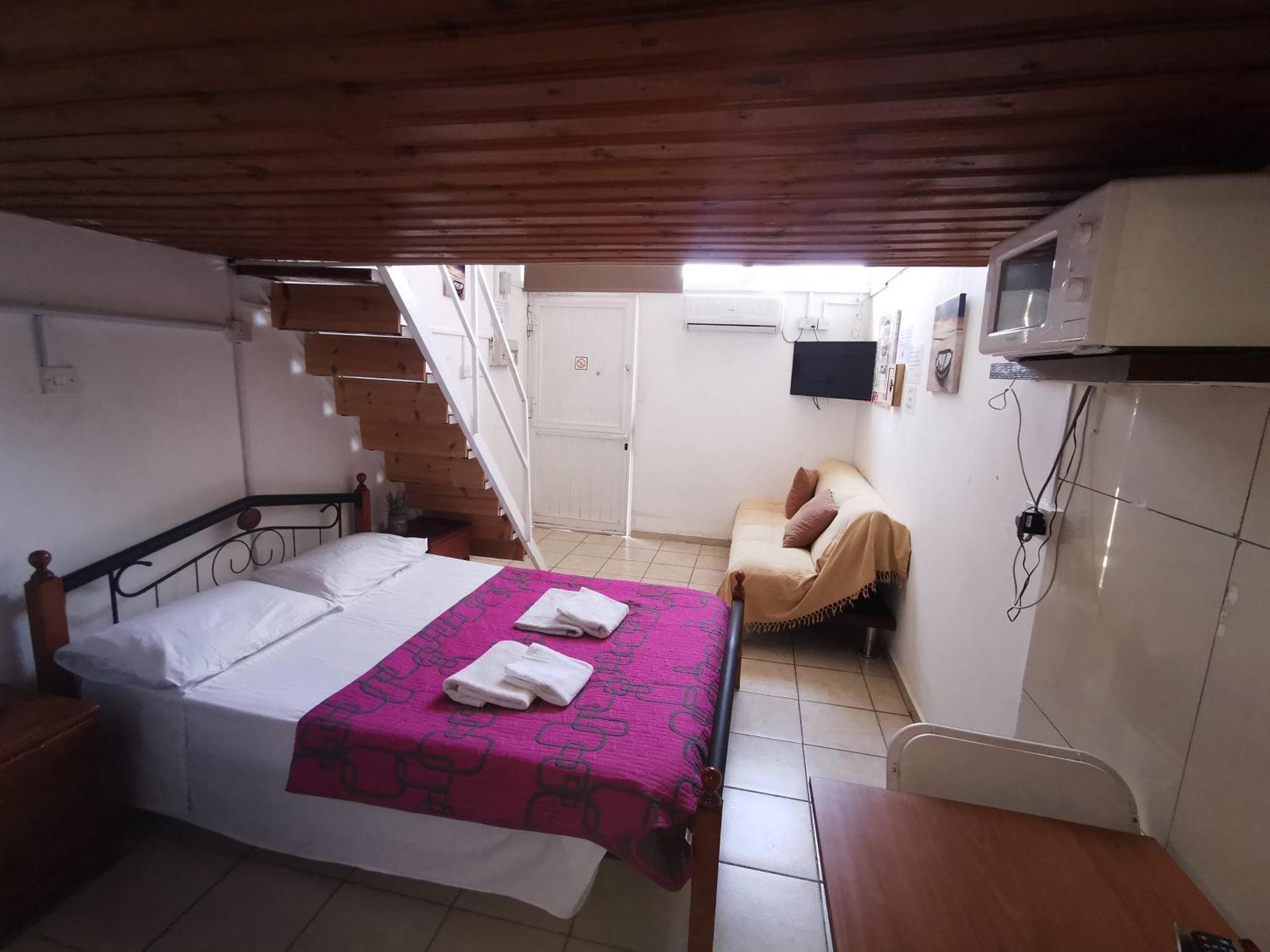 Strovolos Rooms Studios Lefkoşa Oda fotoğraf