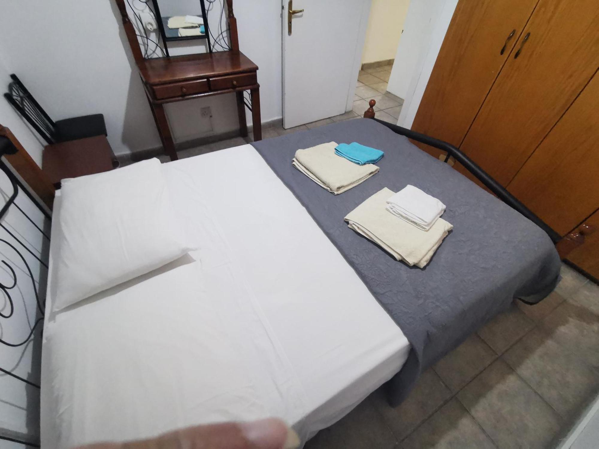 Strovolos Rooms Studios Lefkoşa Oda fotoğraf