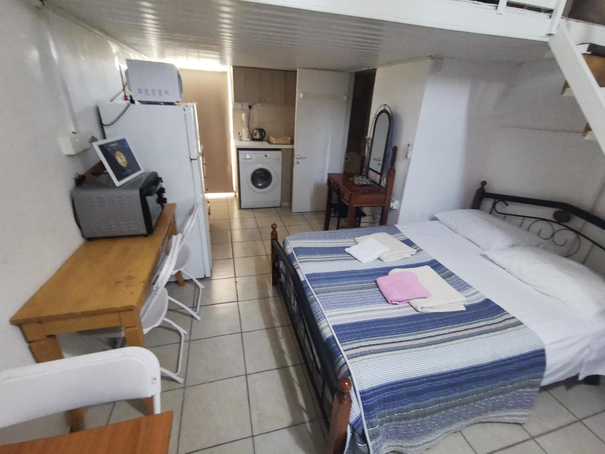 Strovolos Rooms Studios Lefkoşa Oda fotoğraf